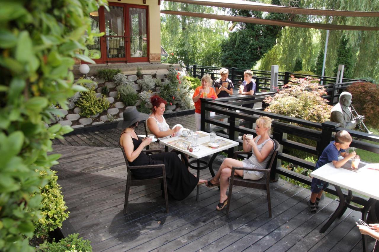 To Wellness Hotel Банк Екстер'єр фото