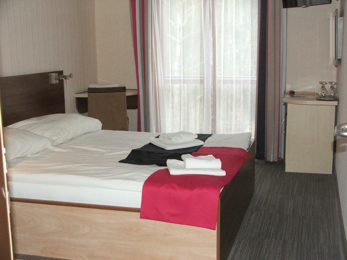 To Wellness Hotel Банк Екстер'єр фото